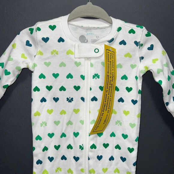 Primary Brand Footed Sleeper Pajamas Infants 0-3m Green White Heart Print - Picture 2 of 6